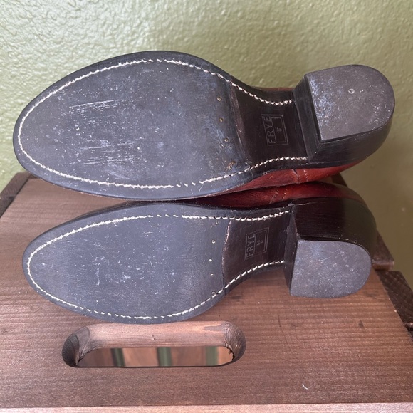 Frye Brown leather Ankle Boots Vintage Western Style Size 7 Zip closure cowgirl - Picture 8 of 10
